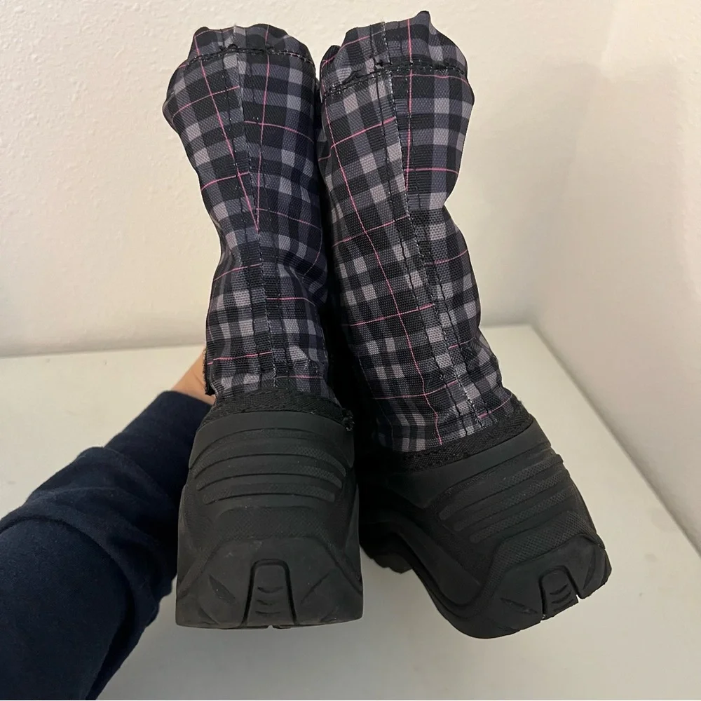 Kamik Pink Black Girls Finley Checker Plaid Snow Boots Kids Sz 1 Winter Insulate